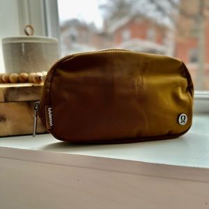 NWT ✨Lululemon Everywhere Belt Bag//Burnt Caramel